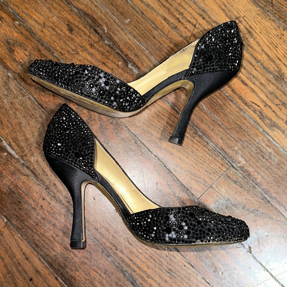 Benjamin Adams London embelished black pumps size 6/36